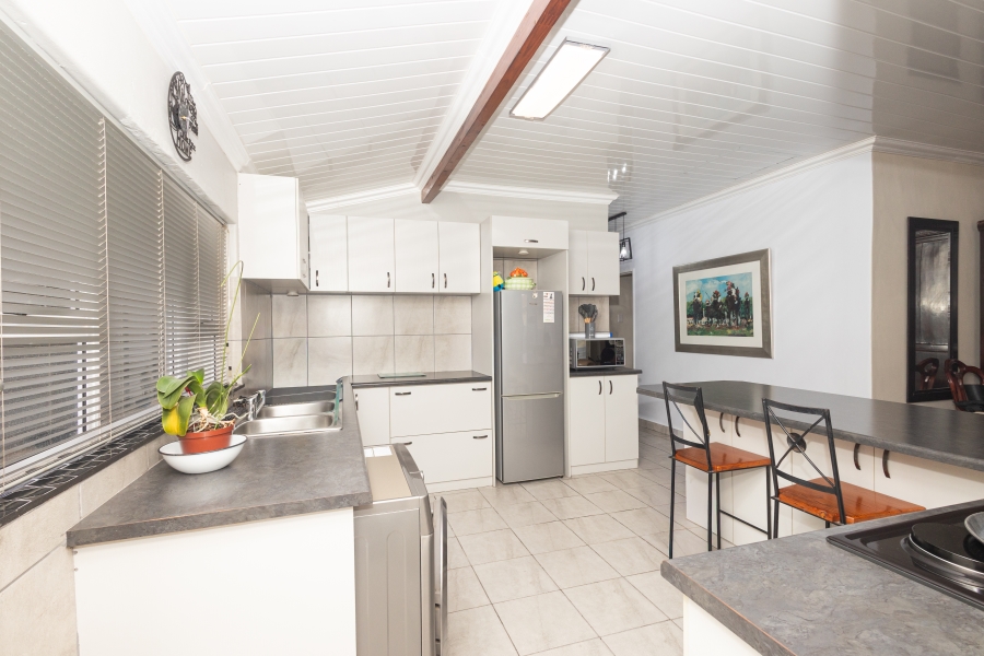 3 Bedroom Property for Sale in Bo Oakdale Western Cape